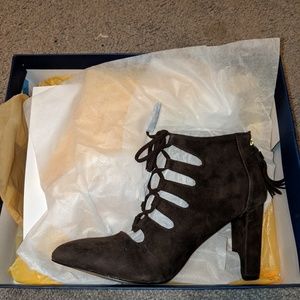 Adrianne Vitaddini Neano suede shooties NIB